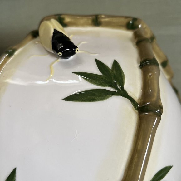 World Bazar Bamboo Pattern Cookie Jar w. Lid 3D Bee Large 9" x 9"- New Vintage - Picture 10 of 16